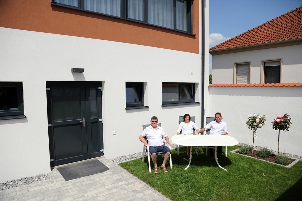Penthouse Griemann 2 Fuer Max 4 Personen Mit Eigener Grosser Dachterrasse Zum Relaxen! Illmitz Zewnętrze zdjęcie
